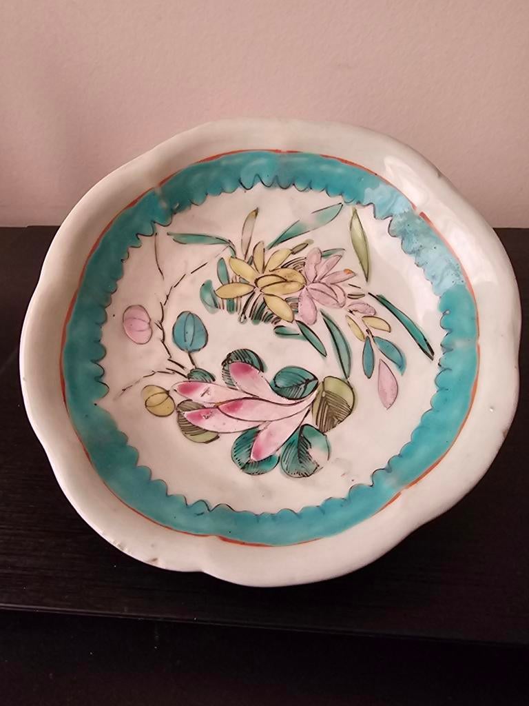 Antieke Chinese porseleinen schaal met bloemmotief, Antiek en Kunst, Antiek | Porselein, Ophalen of Verzenden