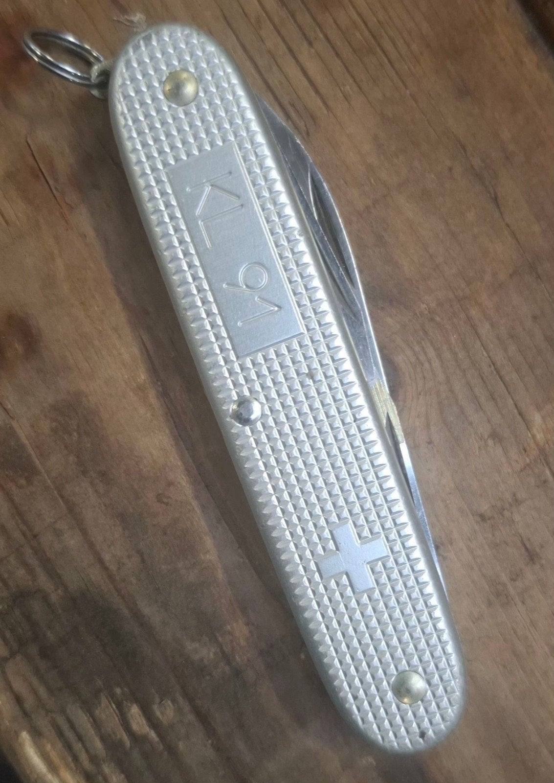 kl zakmes Victorinox 1991., Ophalen of Verzenden, Landmacht, Nederland, Mes of Dolk