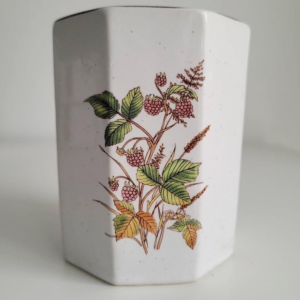 Retro lepel vaasje botanische afbeelding frambozen, Keramiek, Overige typen, Ophalen of Verzenden, Zo goed als nieuw