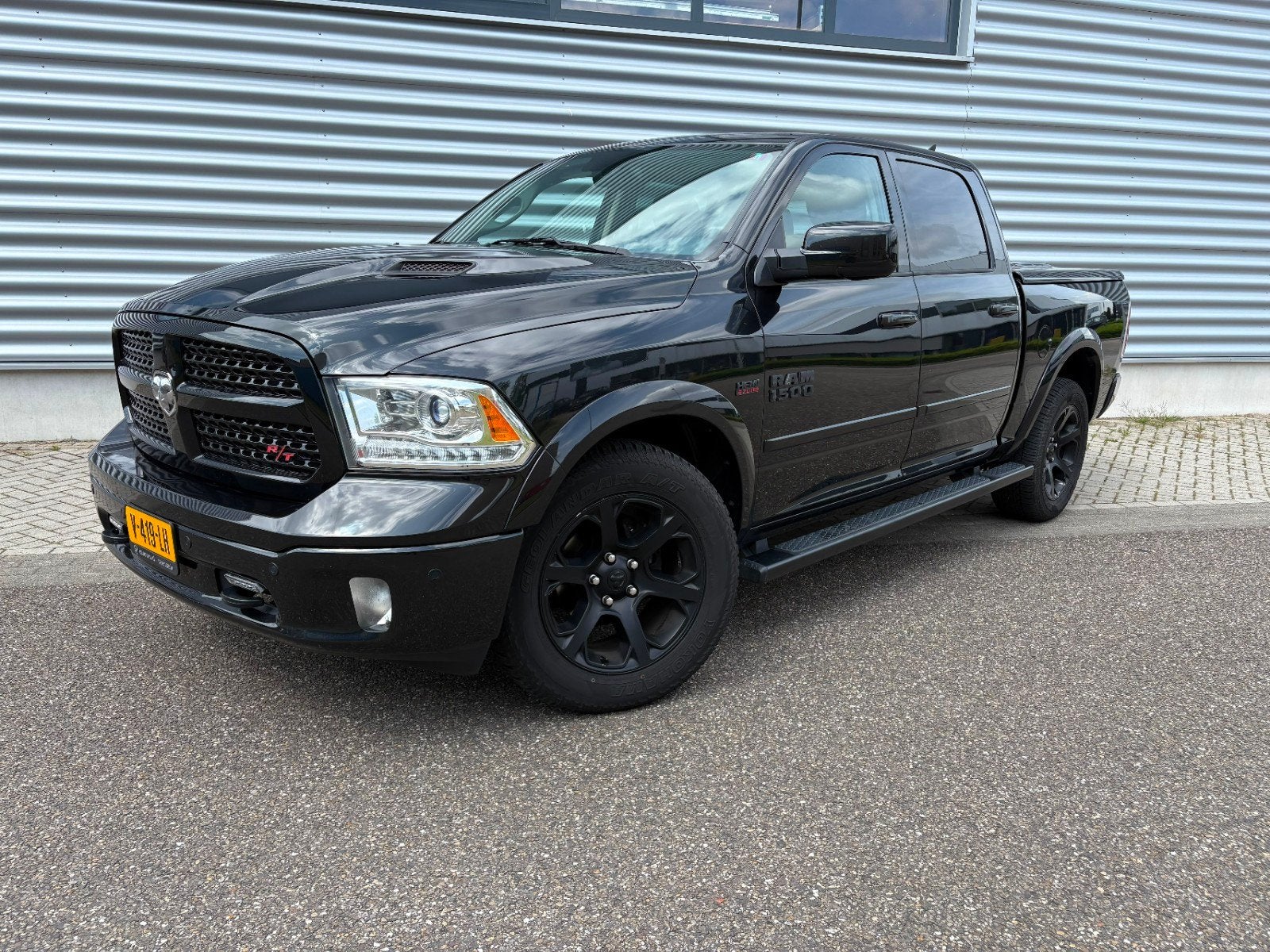 Dodge Ram Laramie 5.7 HEMI V8, LAGE BIJTELLING, luchtvering, Auto's, Automaat, Zwart, Leder, Vierwielaandrijving
