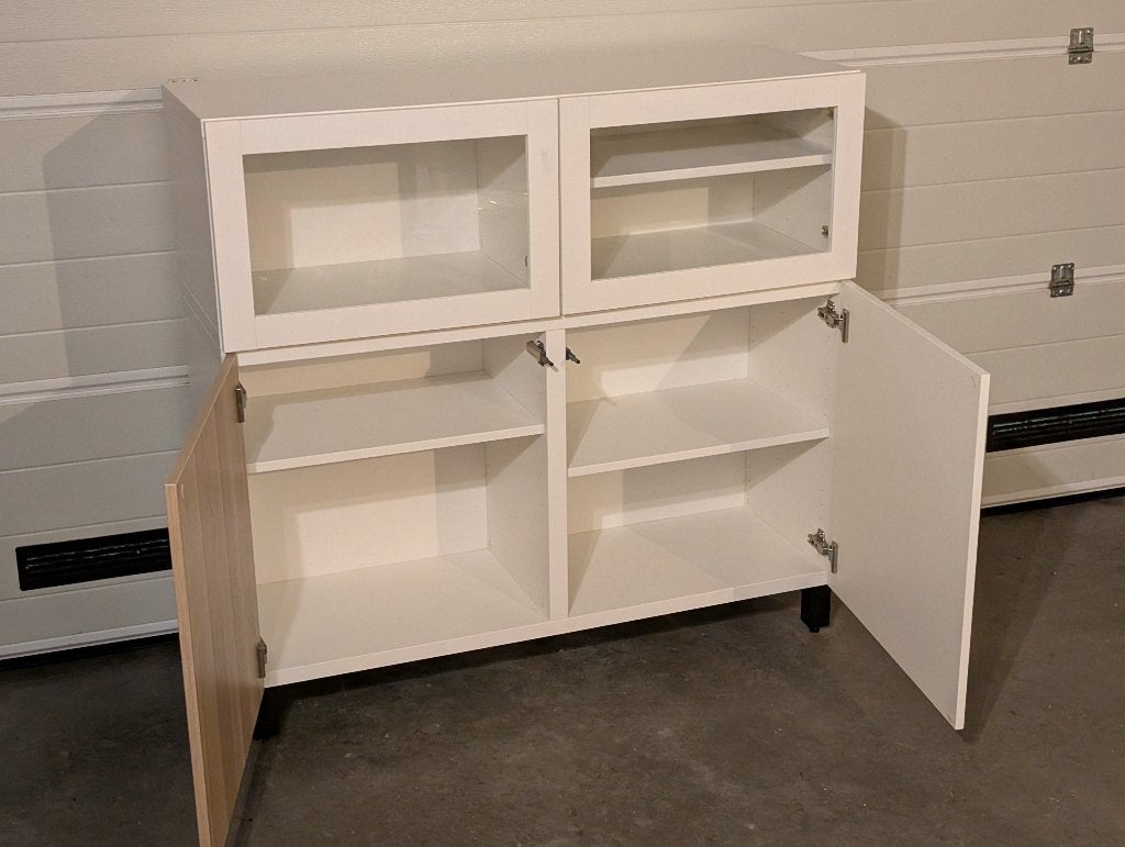 IKEA BESTA kast met glazen deuren, Ophalen, 100 tot 150 cm, Zo goed als nieuw, 150 tot 200 cm