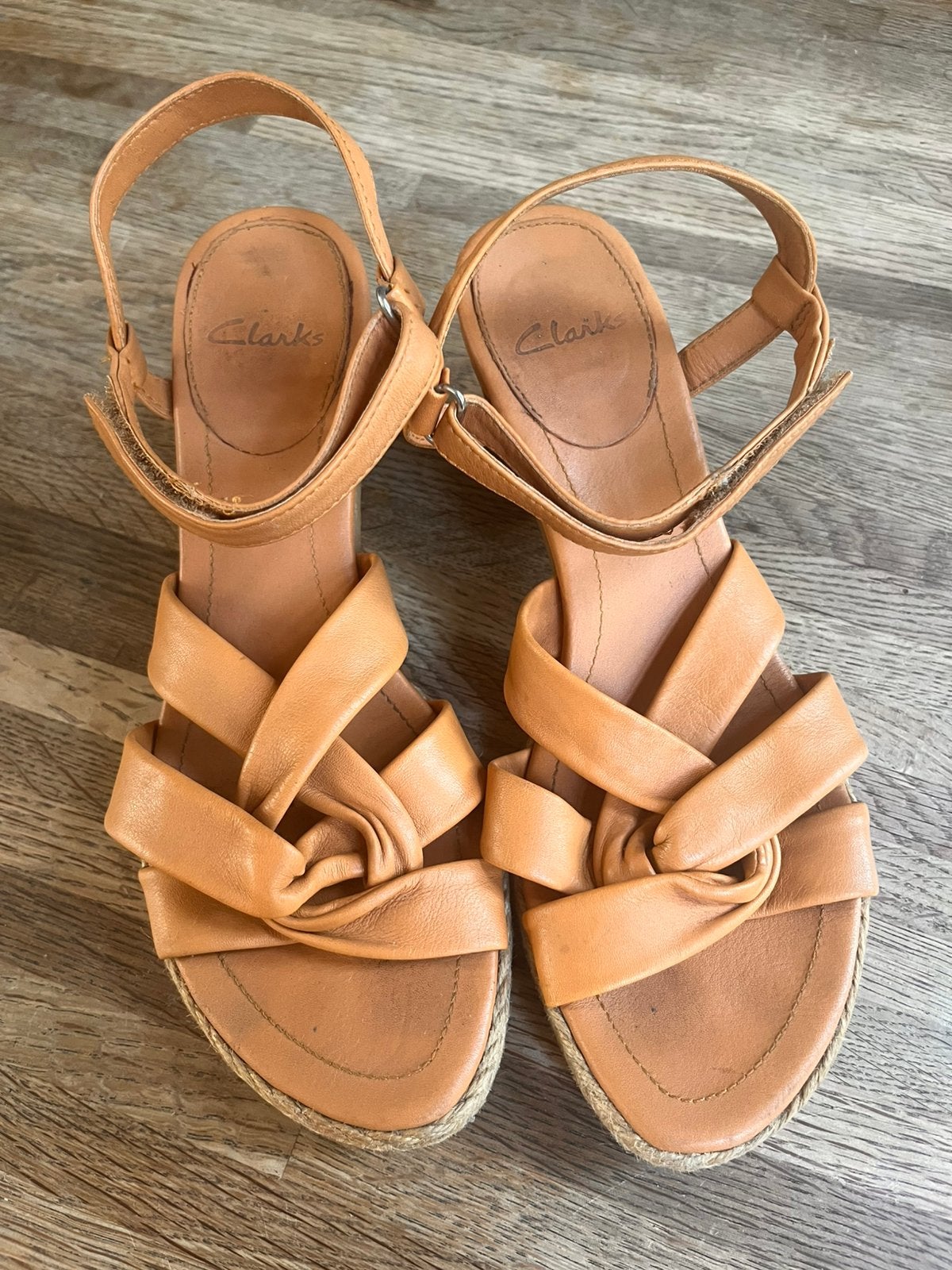 Mooie Clarks sandalen mt 38 izgst, Oranje, Zo goed als nieuw, Sandalen of Muiltjes, Ophalen of Verzenden