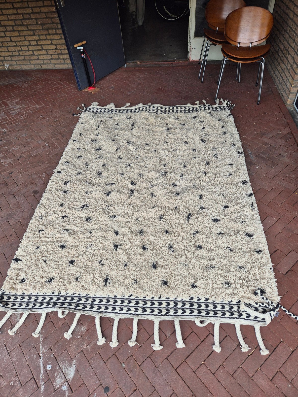 Vloerkleed Go Round Interior 250 x 180vm, Huis en Inrichting, Stoffering | Tapijten en Kleden, Ophalen, Gebruikt, Beige, 150 tot 200 cm
