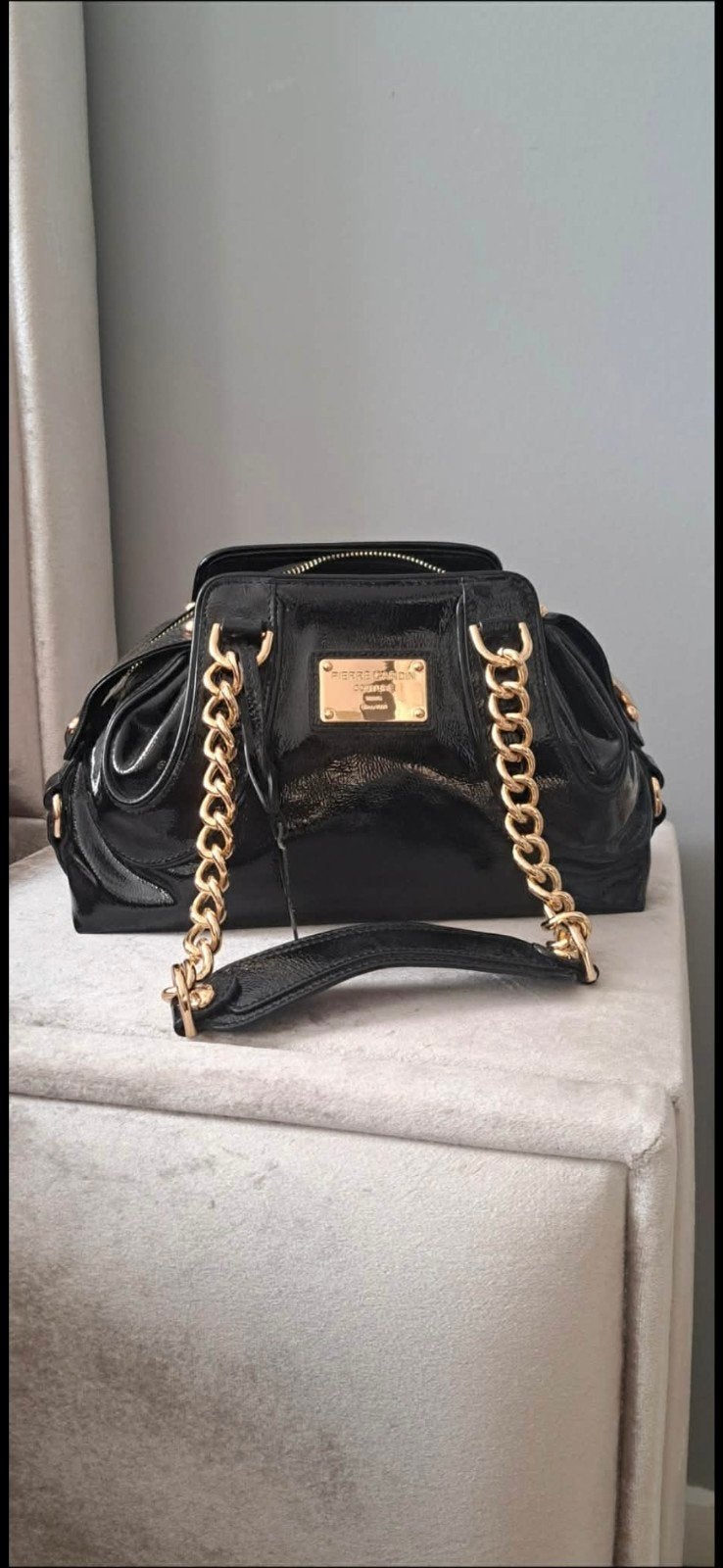 Pierre Cardin Zwarte Lakleren Handtas met Gouden Kettingen, Ophalen of Verzenden, Nieuw, Zwart, Handtas