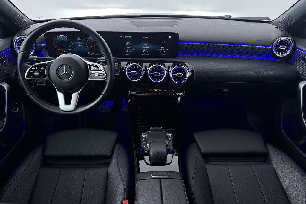 Mercedes-Benz A-klasse 180 Business Solution Luxury (SFEERVE, 136 pk, 4 cilinders, Zwart, Bedrijf