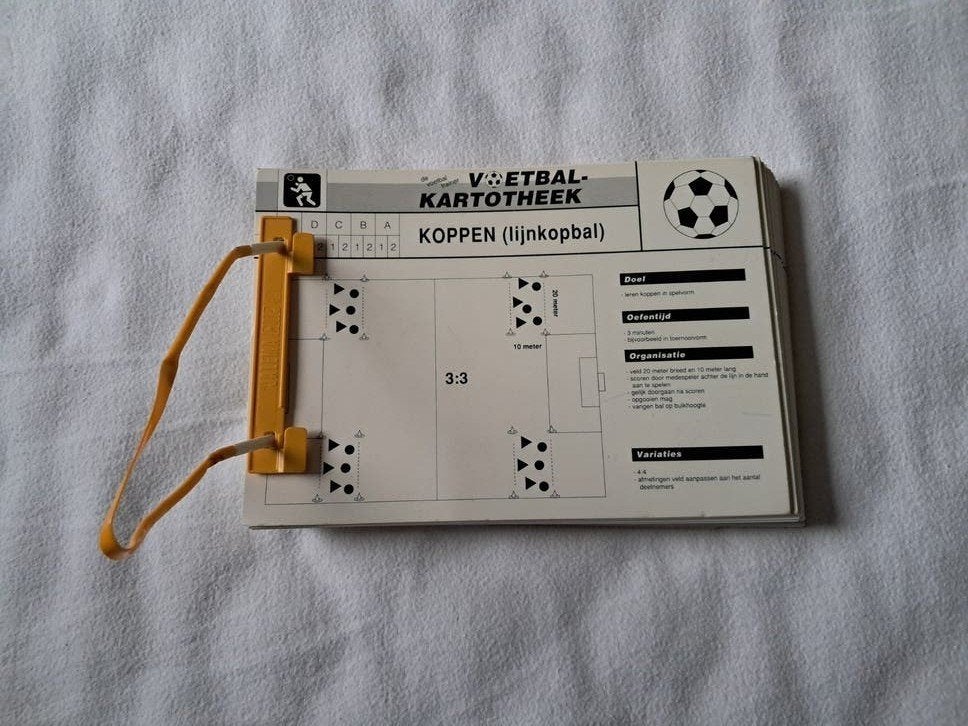Voetbal Kartotheek: Spelvormen en Combinatievormen, Boeken, Ophalen of Verzenden