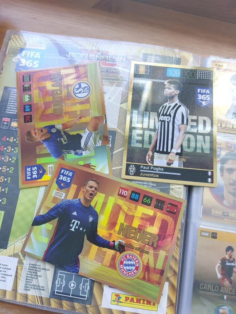 Fifa 365 panini adrenalyn 2017 map met kaarten voetbal, Ophalen of Verzenden, Buitenlandse clubs, Poster, Plaatje of Sticker