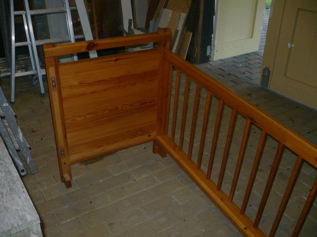 een kinder bedje binnenwerks 60x120 grenen, Kinderen en Baby's, Ophalen, Gebruikt, Ledikant