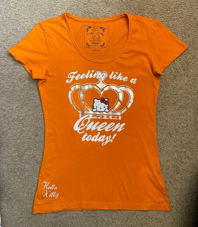 Oranje dames t-shirt. Maat M, Hello Kitty, Kleding | Dames, T-shirts, Maat 38/40 (M), Oranje, Ophalen of Verzenden, Zo goed als nieuw