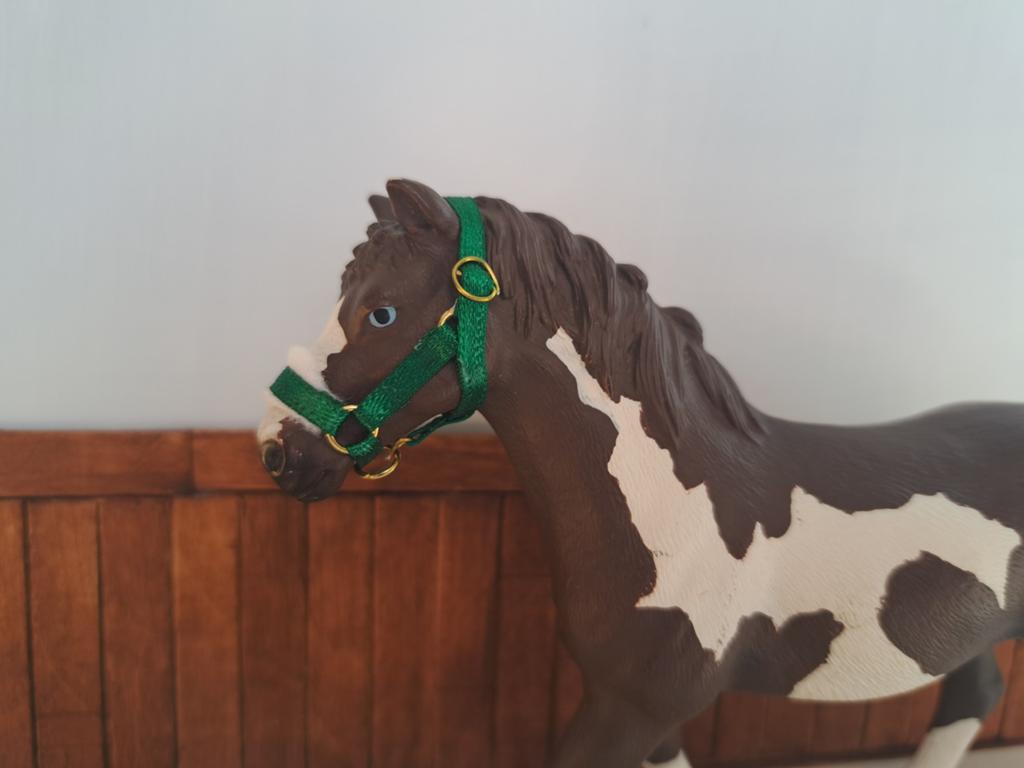 Schleich halster donkergroen, Ophalen of Verzenden, Zo goed als nieuw, Paard, Beeldje of Figuurtje