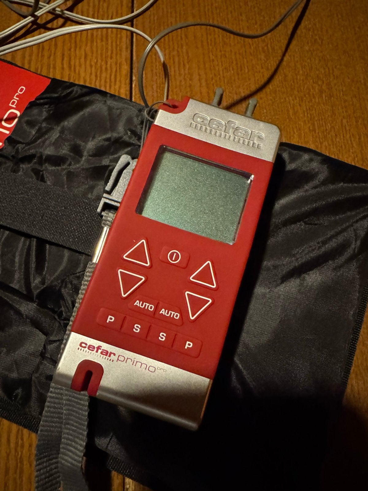 Cefar Primo Pro TENS-apparaat voor pijnverlichting, Ophalen of Verzenden, Zo goed als nieuw, Overige typen