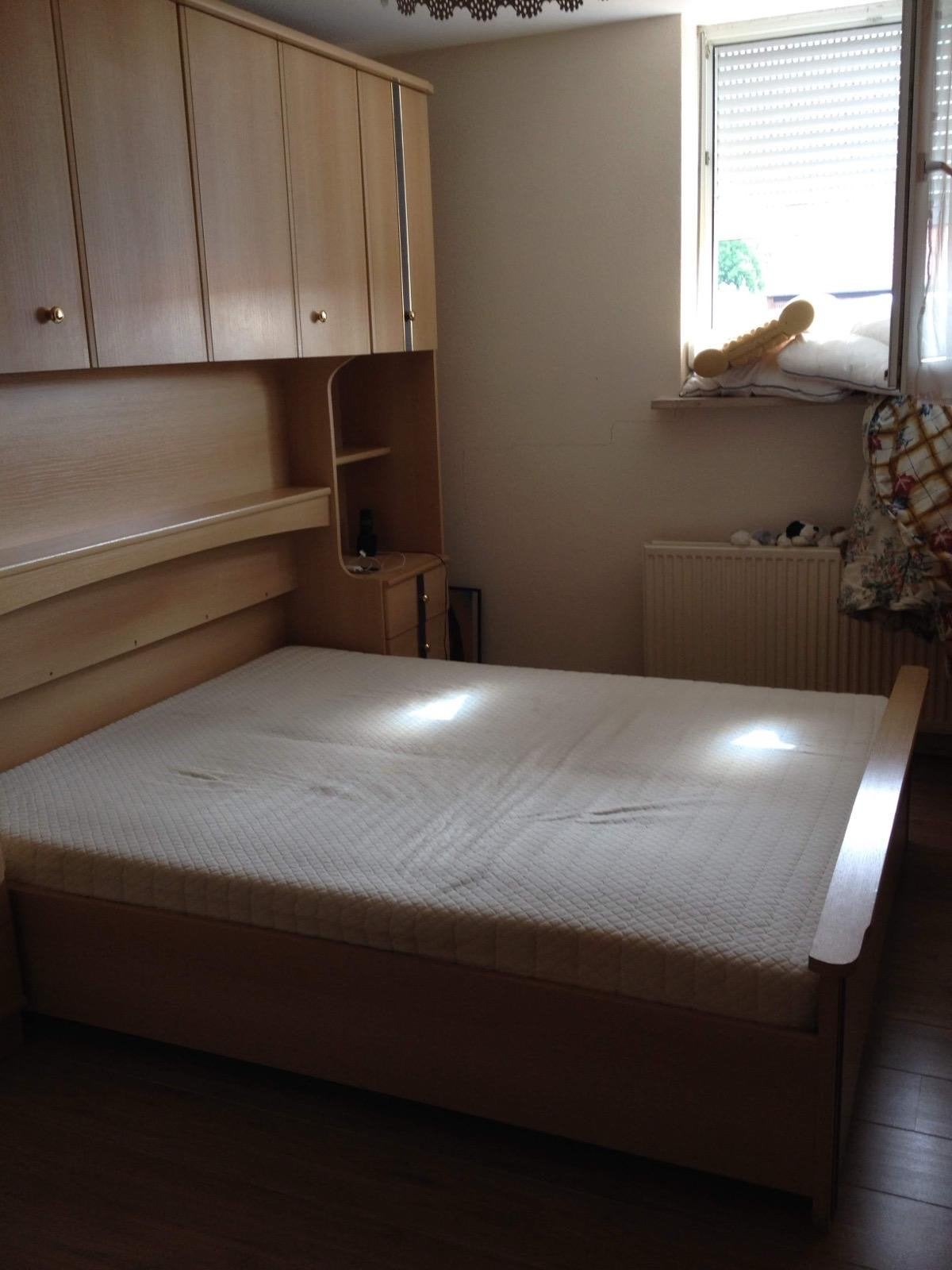 Complete slaapkamerinrichting met bed en kledingkast, Ophalen, Gebruikt, Tweepersoons