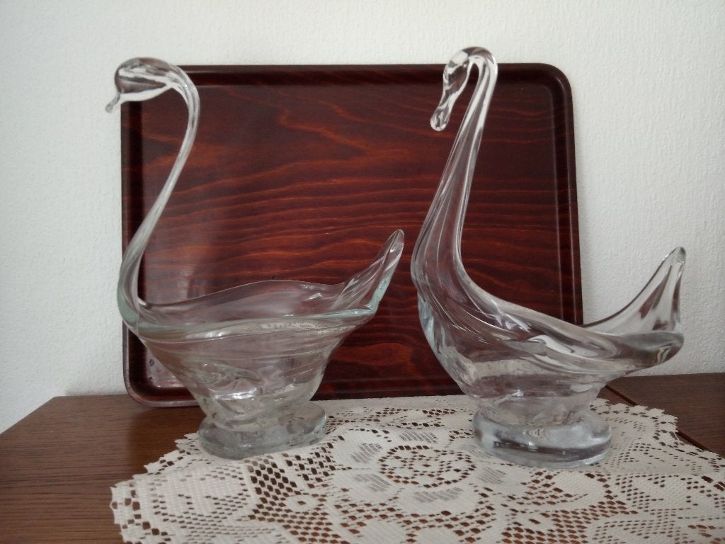 Glazen Zwanen , bonbon schaal / plantenbak 27 cm hoog, Ophalen of Verzenden, Zo goed als nieuw, Overige soorten, Beeldje of Figuurtje
