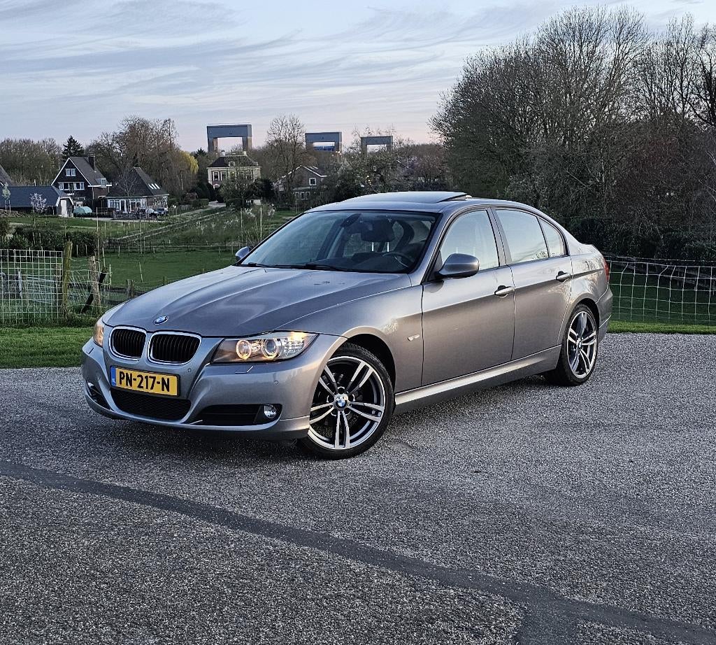BMW 3-Serie 2.0 320I 2011- Pano/Carplay/Keyless/Leer/Nw Apk!, 1345 kg, Achterwielaandrijving, 1995 cc, 4 cilinders
