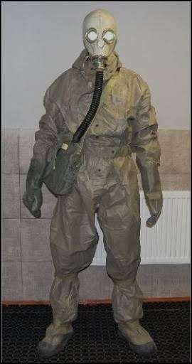 Poolse OP-1 anti-gas pak met laarzen CBRN NBC, Ophalen of Verzenden, Landmacht, Overige gebieden