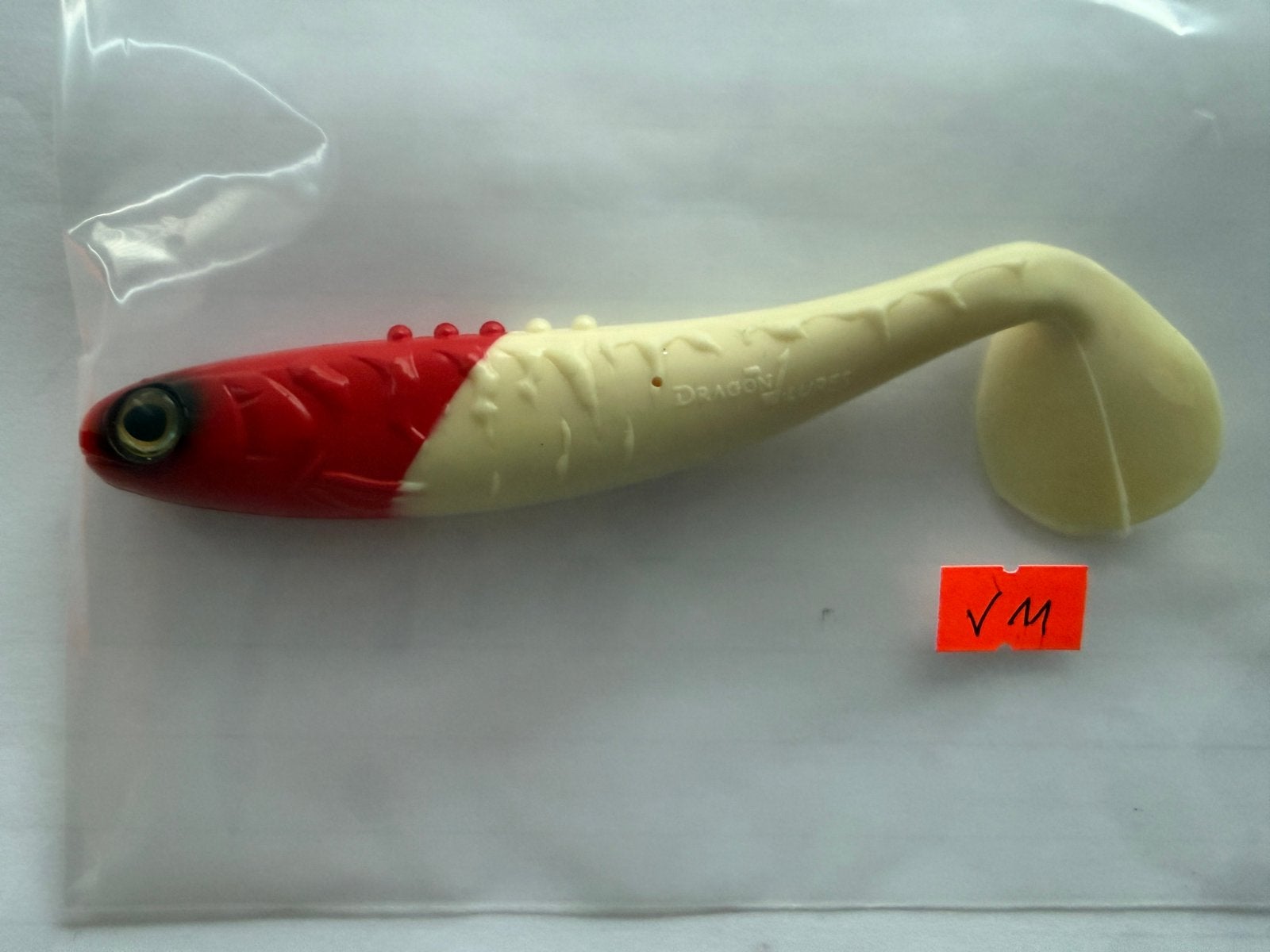 Foto 9 van Dragon V-Lures Chucky 15cm 30g – 8 softbaits V8-V11