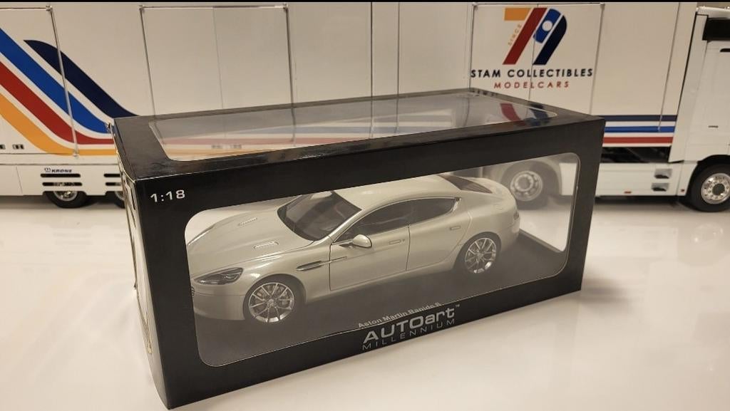 AUTOart Millennium Aston Martin Rapide S Silver Fox - 2015, Hobby en Vrije tijd, Modelauto's | 1:18, Auto, Autoart, Ophalen of Verzenden