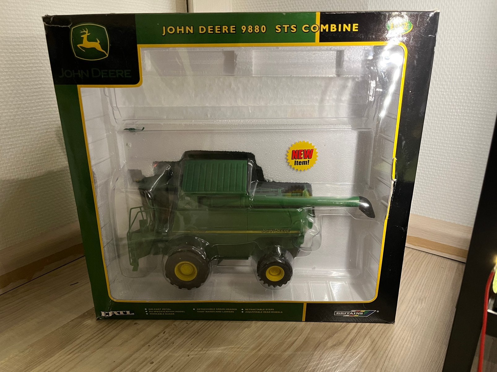 John deere 9880 STS combine britains/ertl 1:32, Ophalen of Verzenden, Gebruikt, Tractor of Landbouw, Britains