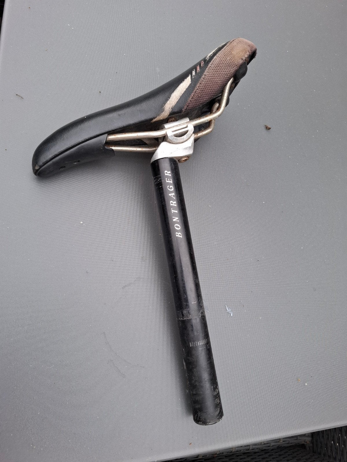 ZADEL MOUNTAINBIKE MET ZADELPEN BONTRAGER, Fietsen en Brommers, Fietsonderdelen, Ophalen, Mountainbike, Zadel