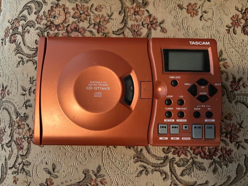 Tascam CD-GT1MKII Draagbare CD Gitaartrainer, Ophalen of Verzenden, Zo goed als nieuw