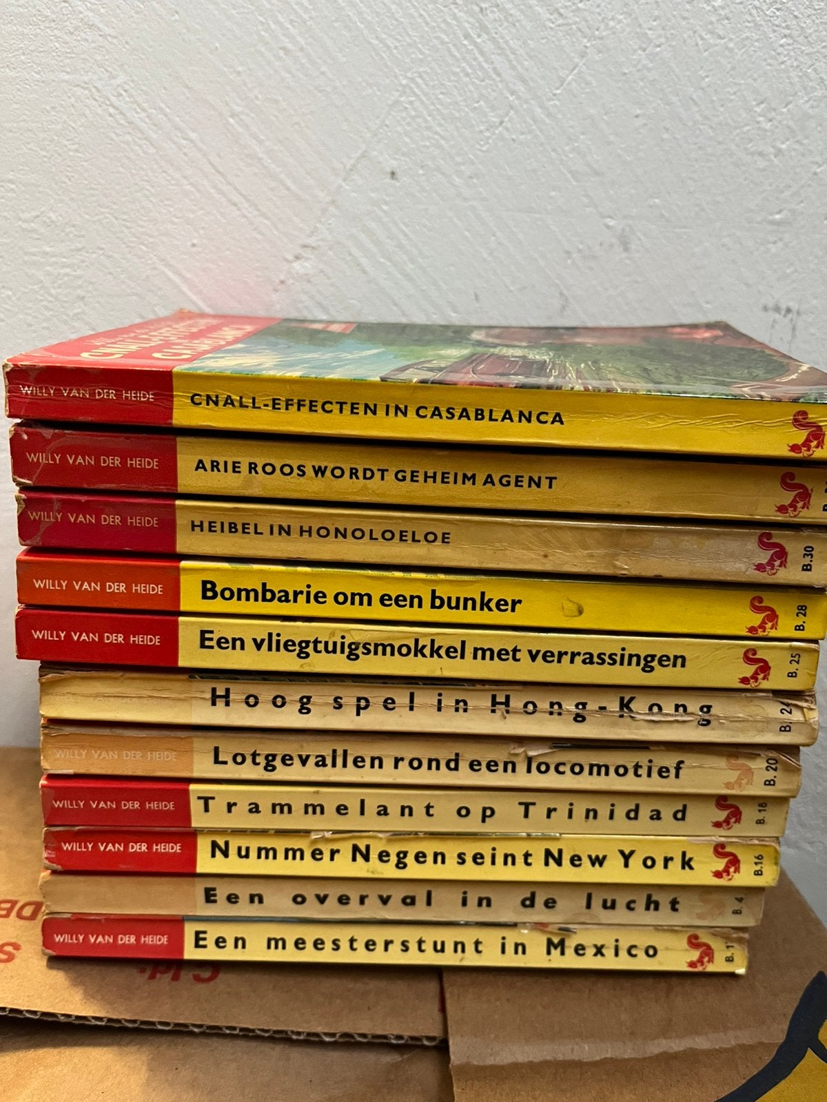 Bob Evers boekjes door Willy van der Heide, Boeken, Ophalen of Verzenden, Gelezen