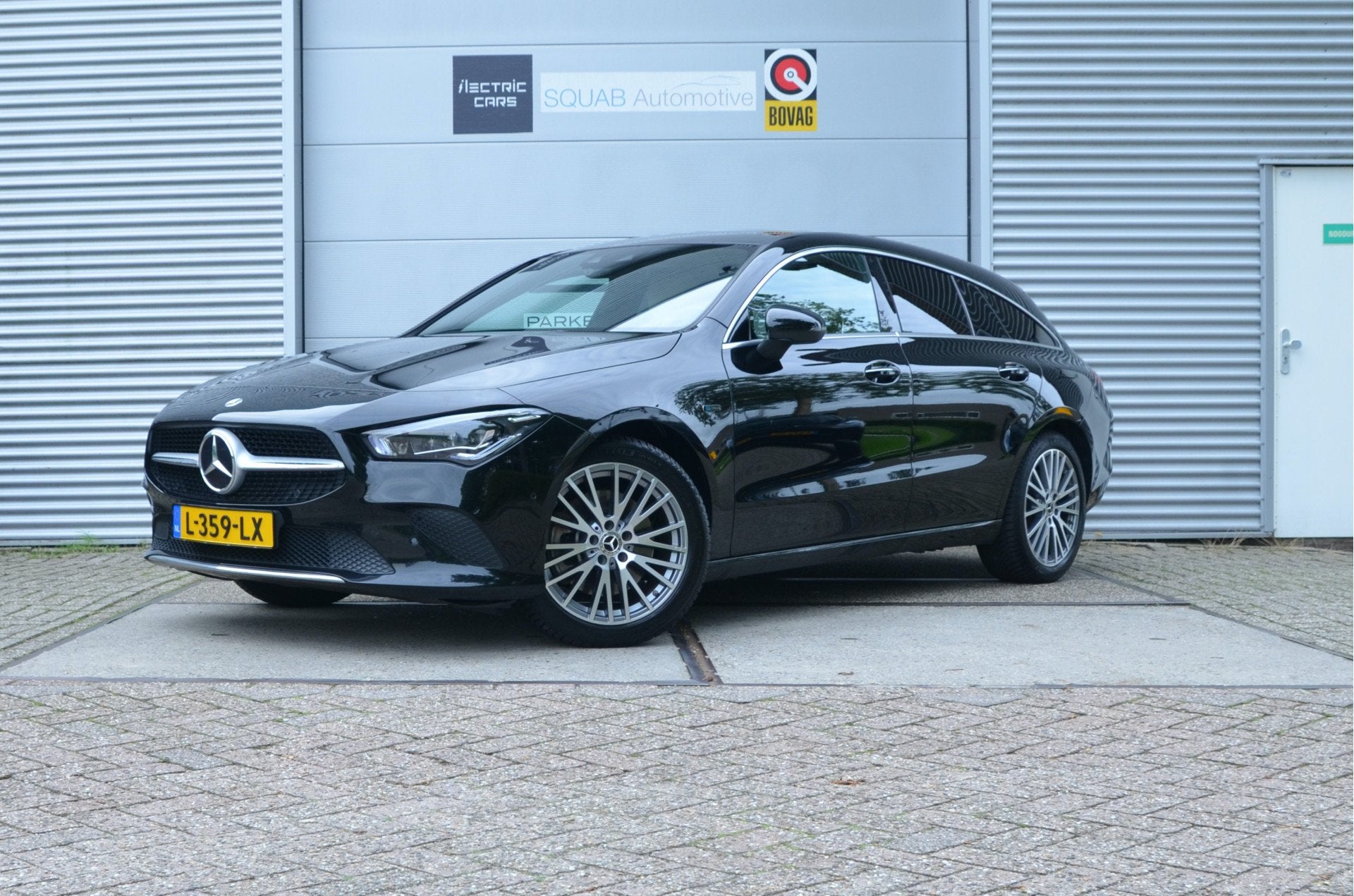 Mercedes-Benz CLA-Klasse Shooting Brake 250 e Premium Plus L, Gebruikt, 4 cilinders, Zwart, Hybride Elektrisch/Benzine