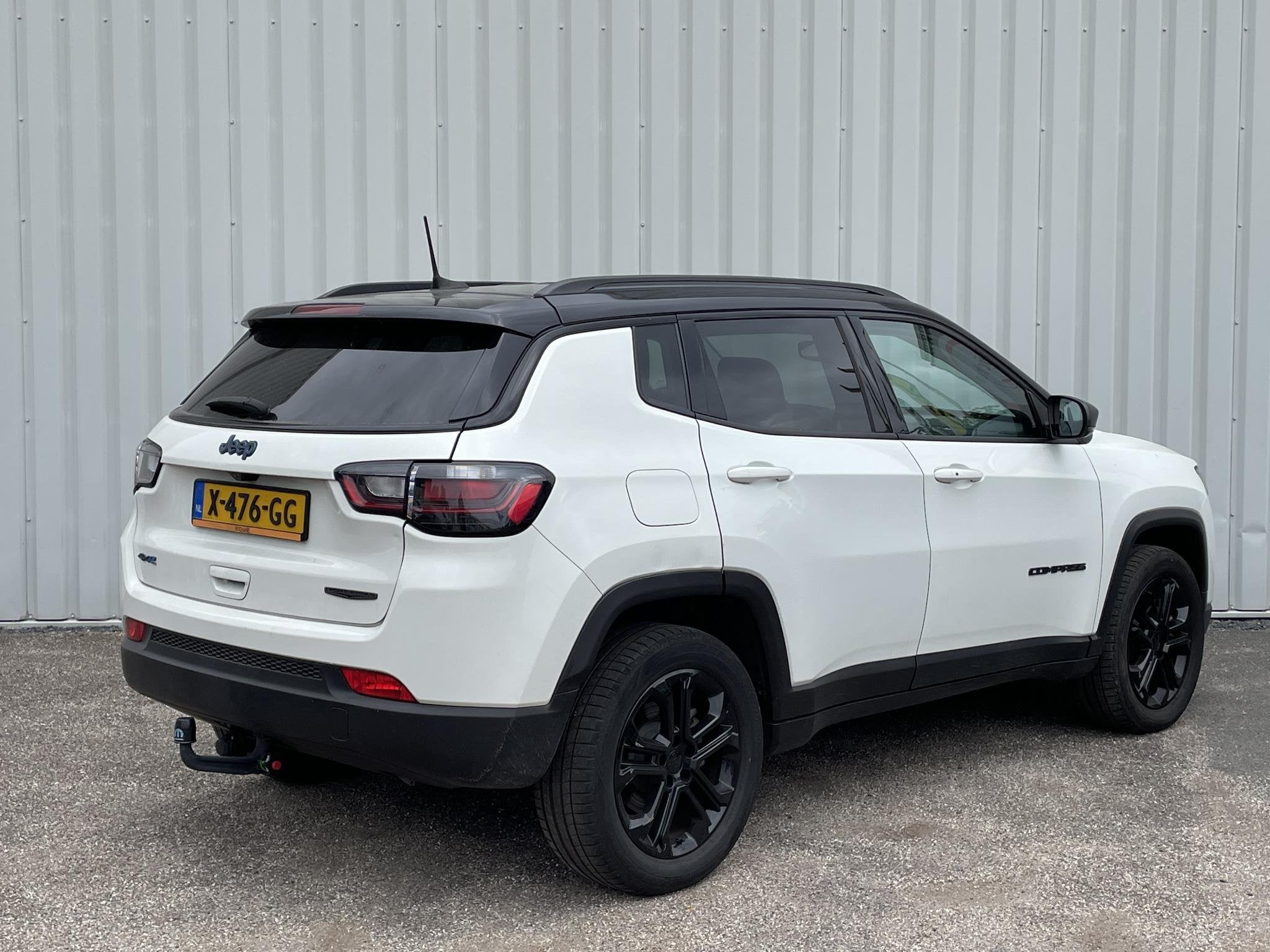 Jeep Compass 4xe 190 Plug-in Hybrid Electric Night Eagle | T, Auto's, Automaat, Met garantie (alle), Leder en Stof, Wit