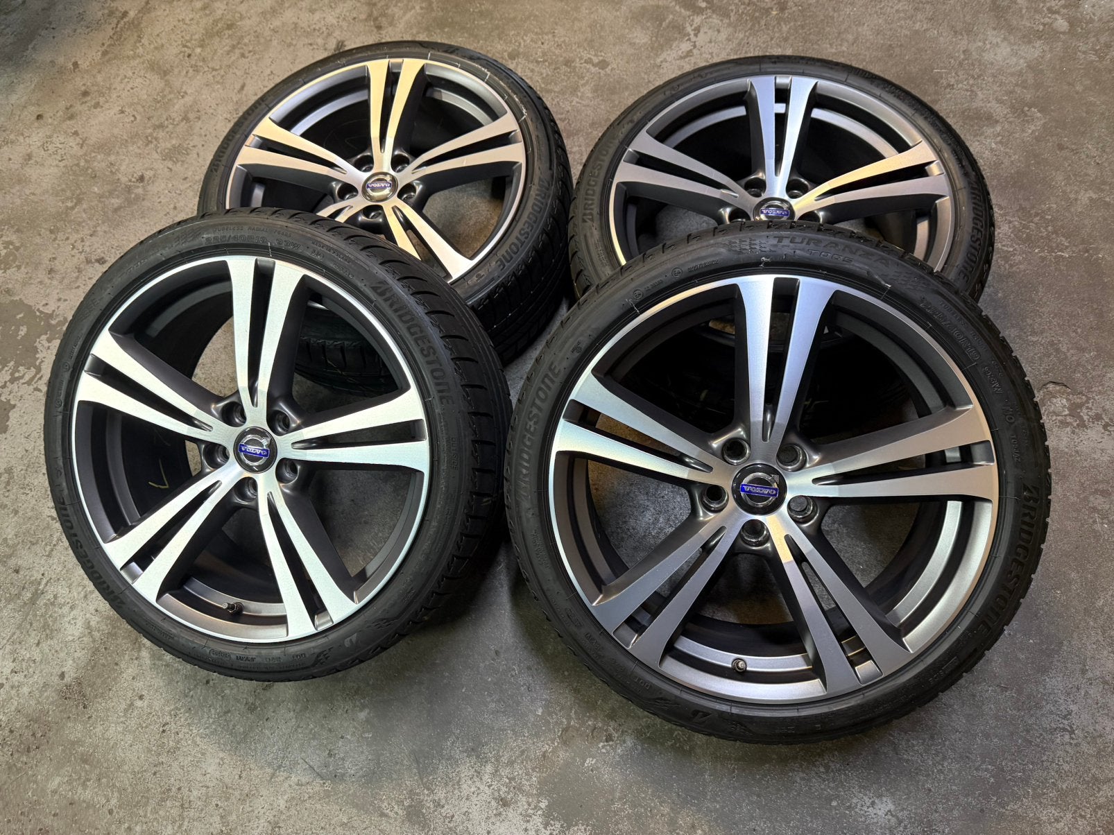 ✅ 19 inch Volvo Artio Velgen 5x108 C30 V40 S50 V50 S6 V60, Auto-onderdelen, 19 inch, Gebruikt, Banden en Velgen, Ophalen of Verzenden