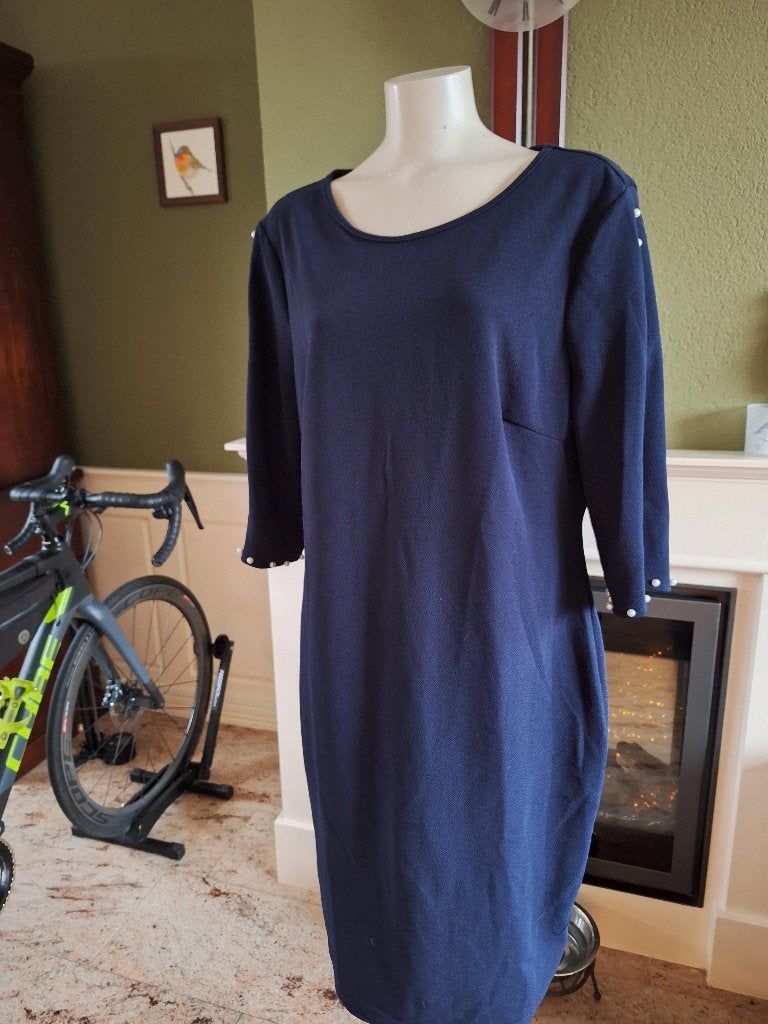 Nieuw donker blauwe jurk met parel mouwtjes 2XL 46, Kleding | Dames, Maat 46/48 (XL) of groter, Nieuw, Knielengte, Verzenden
