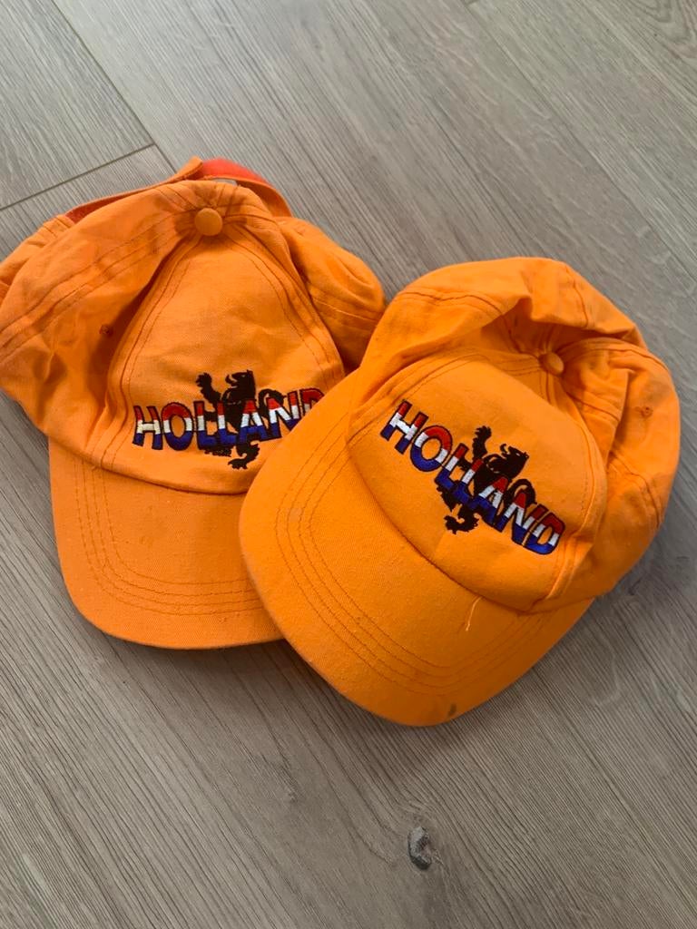 2x holland petjes oranje, Ophalen of Verzenden, Gedragen