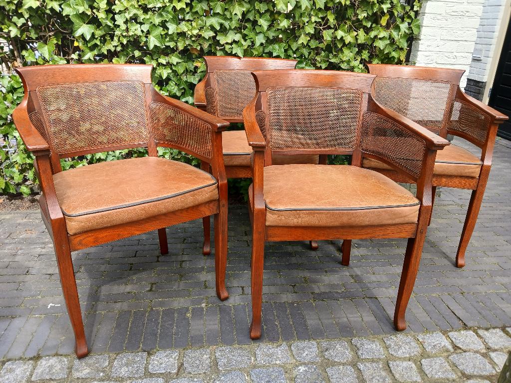 4 Schuitema / Bannink eetkamerstoelen, Ophalen
