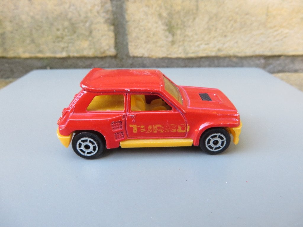 Majorette Renault 5 Turbo rood, Ophalen of Verzenden, Gebruikt, Auto
