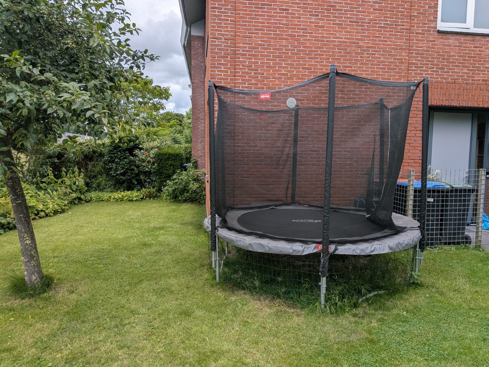BERG Favorit Regular 270 Trampoline met Veiligheidsnet, Kinderen en Baby's, Speelgoed | Buiten | Trampolines, Ophalen, Gebruikt