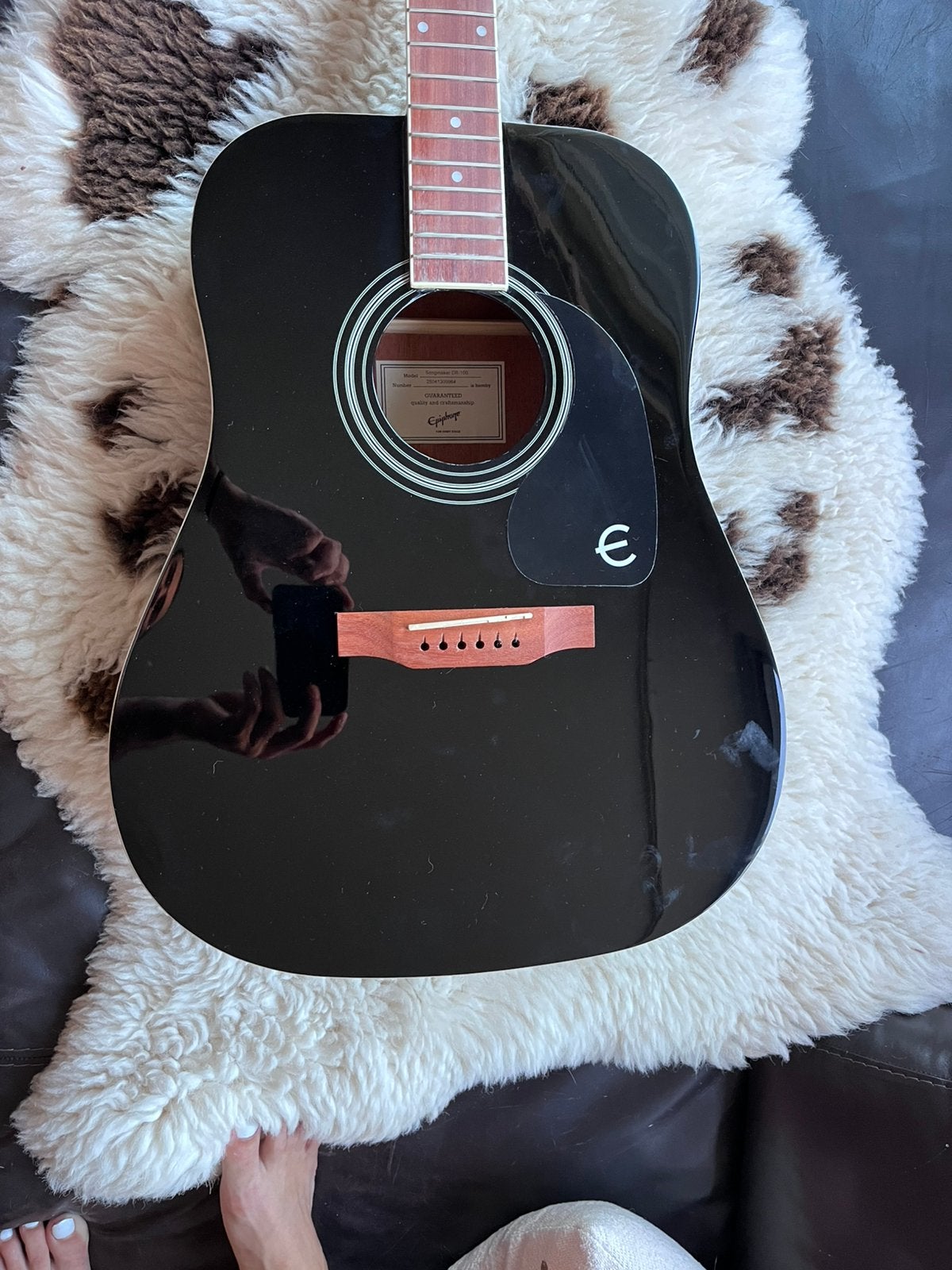 Epiphone Acoustic Black guitar, Muziek en Instrumenten, Snaarinstrumenten | Gitaren | Akoestisch, Gebruikt, Western- of Steelstringgitaar