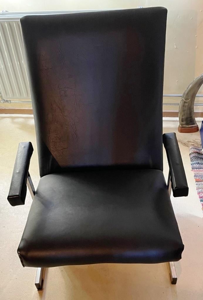 Jaren '70 design feauteuil, Ophalen, Gebruikt, 75 tot 100 cm, Jaren 70 'design. Roestvrijstaal en stevig kunstleer.