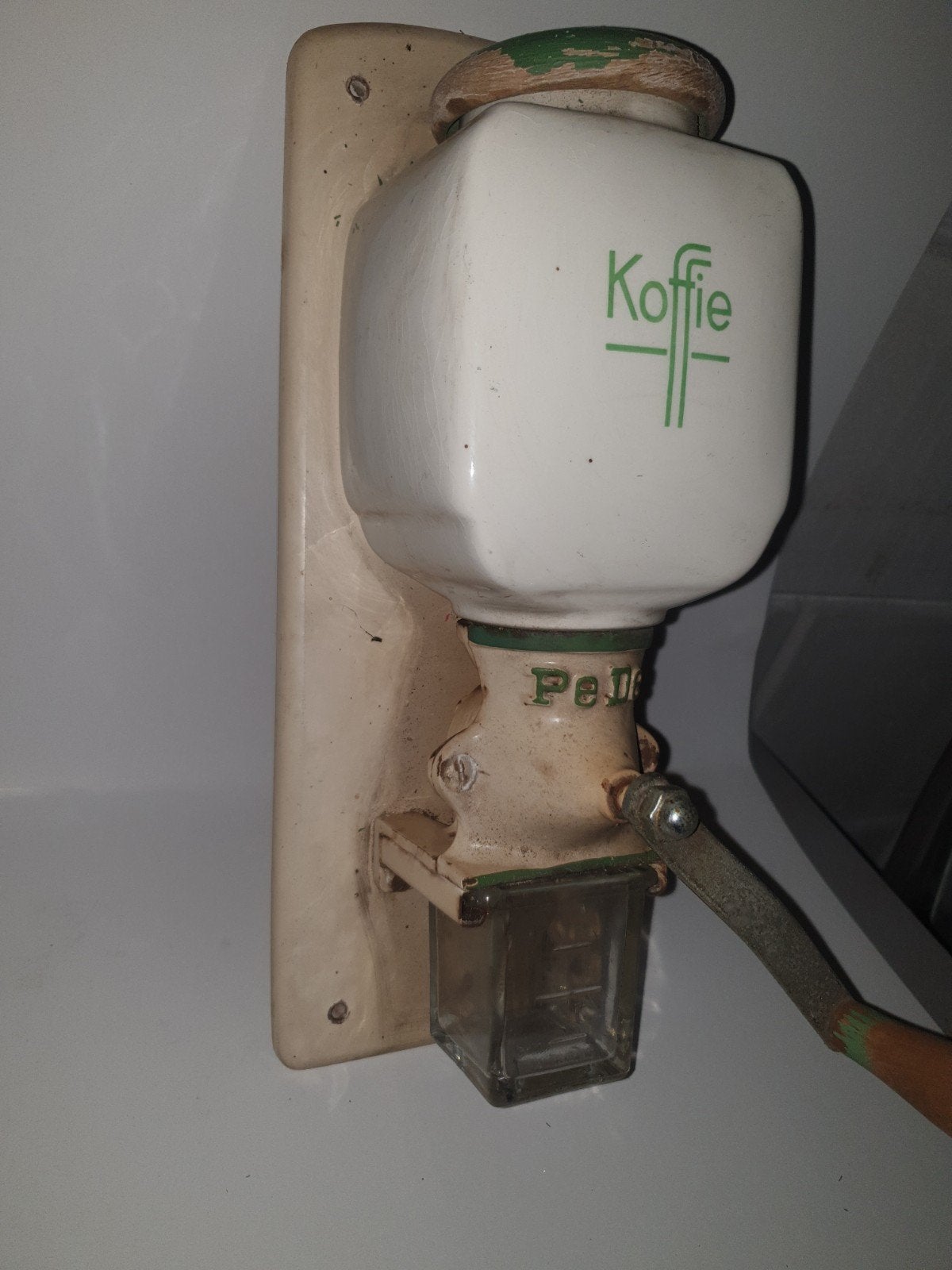 Antieke PeDe Wandkoffiemolen - Vintage Koffie, Antiek en Kunst, Antiek | Keukenbenodigdheden, Ophalen of Verzenden