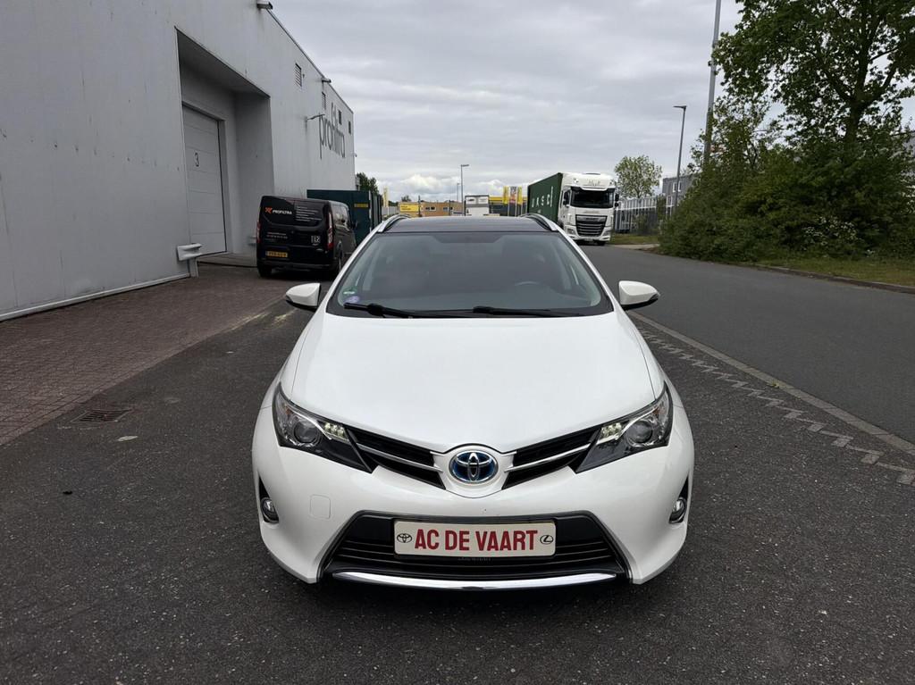 Toyota Auris 1.8 Hybrid Lease+ - NAVI/PANODAK/CAMERA/NAP, Auto's, Toyota, Euro 5, 136 pk, Gebruikt, Wit