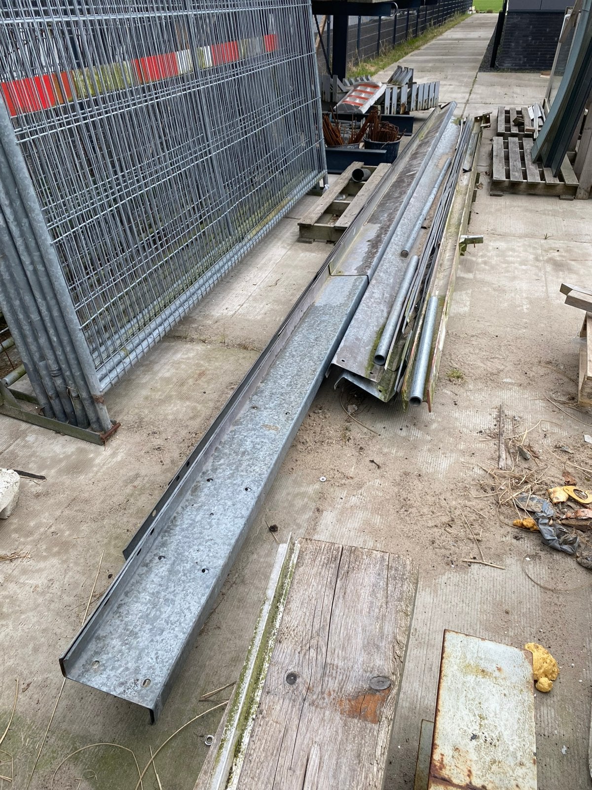 Dak gordingen Z Gordingen dakliggers., Doe-het-zelf en Verbouw, Metalen, Ophalen of Verzenden, Zo goed als nieuw