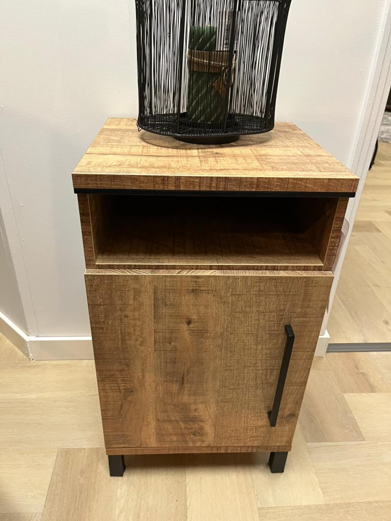Nieuw: Klein kastje kleur mango van 379.- voor 195.-, Overige materialen, Minder dan 45 cm, Zo goed als nieuw, 55 tot 70 cm
