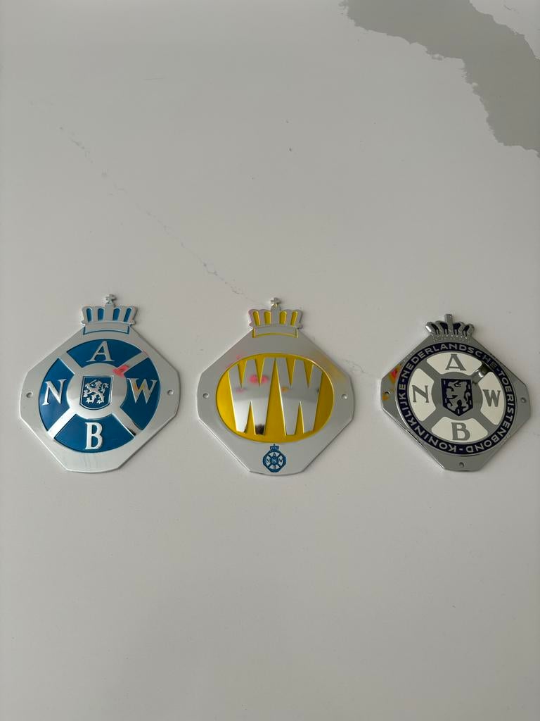 ANWB Wegenwacht schildjes met kroontje, 3 stuks, Verzamelen, Verzenden, Zo goed als nieuw, Overige typen