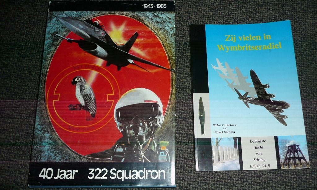 125 boeken & items luchtmacht / Vliegtuigen / luchtvaart, Ophalen of Verzenden, Zo goed als nieuw, Boek of Tijdschrift