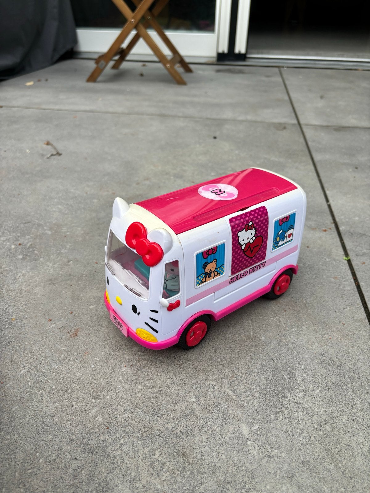 Hello Kitty Ambulance Speelset met accessoires, Ophalen of Verzenden, Zo goed als nieuw