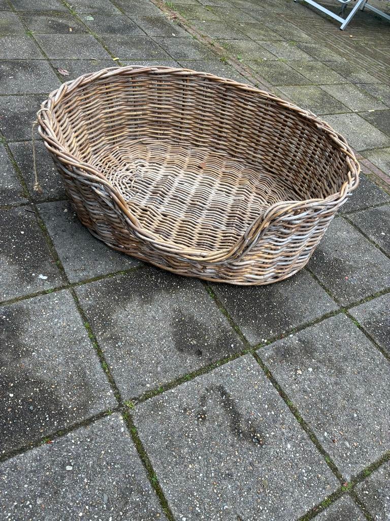 Leuke oude hondenmand. Afmeting cm75/cm65, Ophalen of Verzenden, Overige