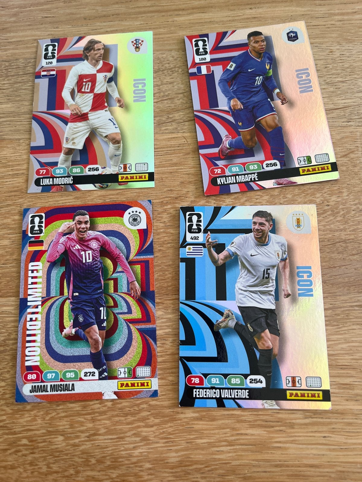 FIFA WK 2026 Panini Adrenalyn XL Kaarten - Modric, Mbappé, M, Verzamelen, Ophalen of Verzenden, Zo goed als nieuw, Overige sporten