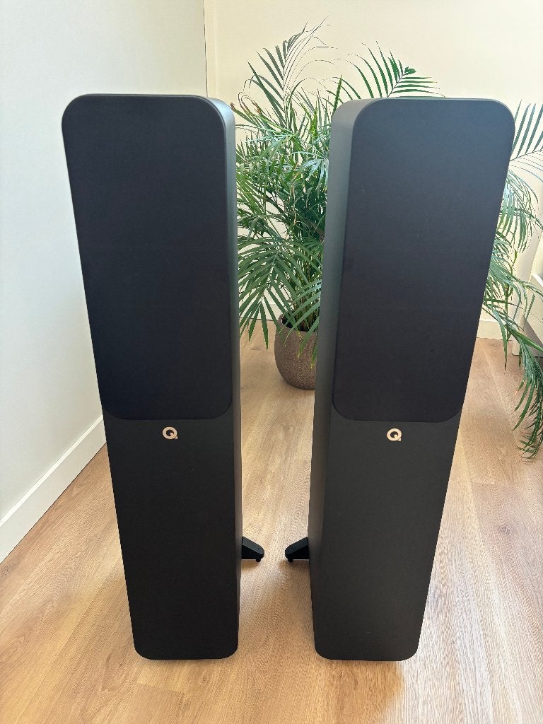Te koop: een set Q Acoustics 3050i vloerstaande speakers