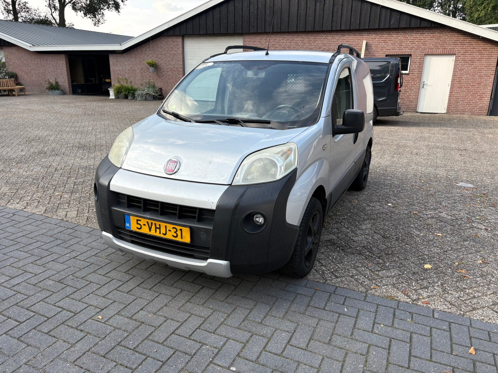 Fiat Fiorino 1.3 MJ DPF 2010, Voorwielaandrijving, Euro 5, Stof, Zwart