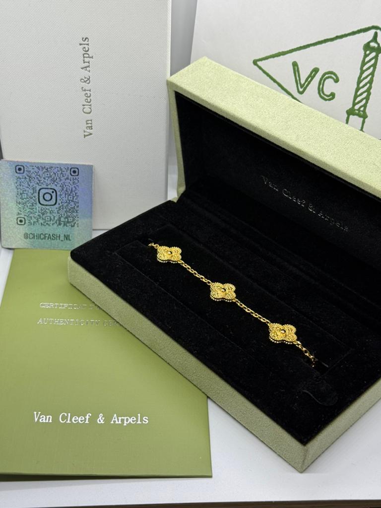 Van Cleef & Arpels Bracelet - Alhambra, Ophalen of Verzenden, Zo goed als nieuw, Goud