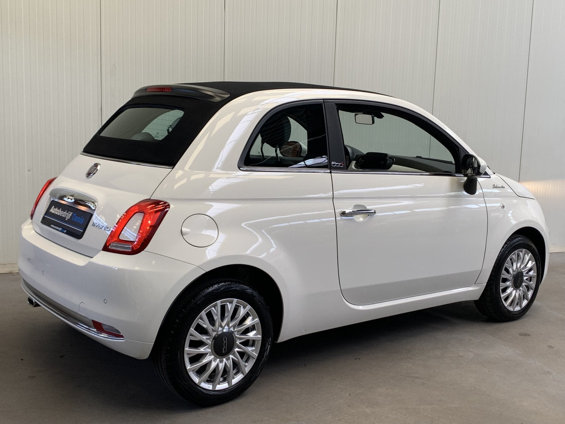 Foto 2 van Fiat 500C 1.0 Hybrid Dolcevita LEDER-NAVI by CARPLAY-AIRCO/E