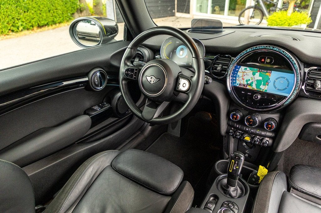 Mini Electric Resolute Edition 33 kWh Soh 97% I Camera I Led, Auto's, Mini, Parkeersensor, 33 kWh, 4 stoelen, Leder