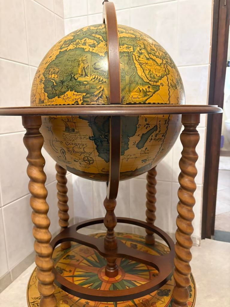 ITALIAANSE bar globe globebar wereldbol barglobe drankglobe, Ophalen of Verzenden, Zo goed als nieuw